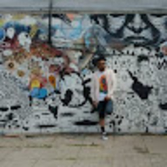 Meet your Posher, Rey - Picture 1 of 1